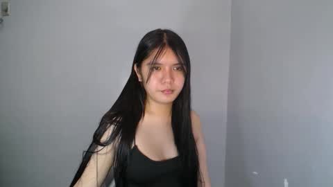 Snapshot of sampaguita_pinayxx chatting on October 2025 01:08:02 PM SOFIA online show from October 2025 01:08:02 PM