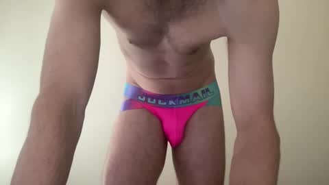 Snapshot of samt2527 chatting on September 2025 05:35:02 AM SamT online show from September 2025 05:35:02 AM