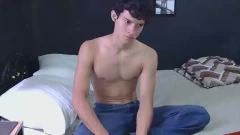 samuel_hills_ii online show from September 2025 02:00:01 PM