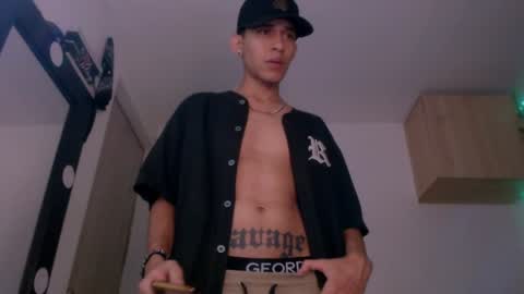   online show from January 2025 01:04:02 AM