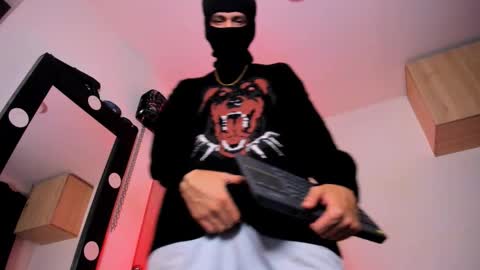   online show from September 2025 09:42:02 AM