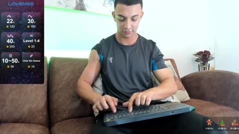 Samuel online show from January 2025 08:04:02 PM