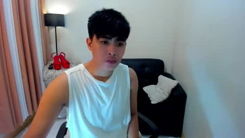 Snapshot of samuelangelo chatting on February 2025 05:05:01 AM Sam online show from February 2025 05:05:01 AM