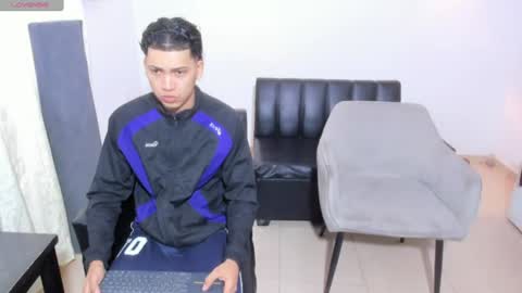 samxx_muscle online show from June 2026 02:21:02 PM
