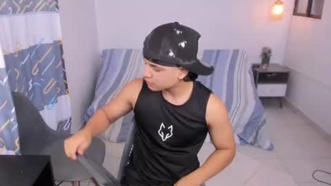 samxx_muscle online show from July 2026 01:41:02 PM