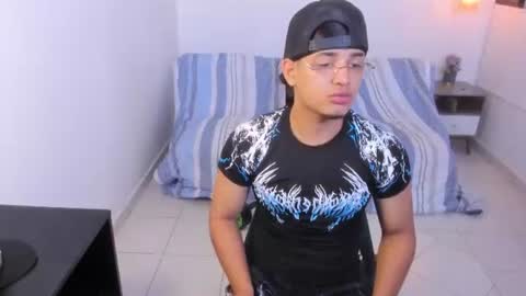 samxx_muscle online show from July 2026 12:53:01 PM