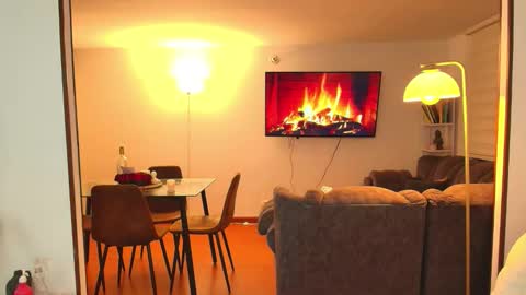 Hello I am absent due to a family calamity I will return soon-hola estoy ausente por un problema familiar volvere pronto. online show from February 2026 12:09:01 AM