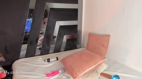 Snapshot of samy_ross_ chatting on December 2024 09:57:01 PM Find me at when im offline here. online show from December 2024 09:57:01 PM