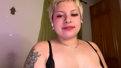 Snapshot of samymoon3 chatting on March 2026 06:32:01 PM Samymoon online show from March 2026 06:32:01 PM