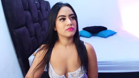 Snapshot of samyrosss6 chatting on February 2025 11:13:01 PM Samy online show from February 2025 11:13:01 PM