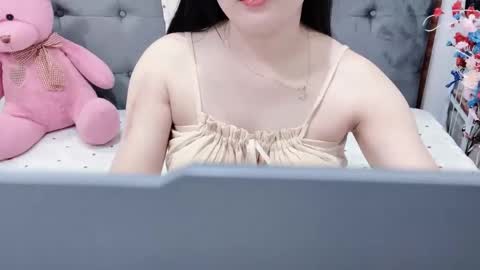sanami_sian_ online show from May 2026 01:56:01 AM