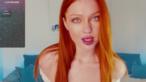 Snapshot of sanda_red chatting on December 2024 04:50:01 PM Sanda3 online show from December 2024 04:50:01 PM