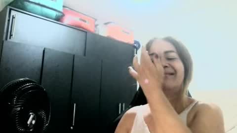 Sanddi  online show from May 2026 03:13:01 AM