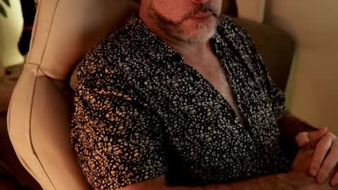 Snapshot of sanders_white chatting on December 2024 01:29:02 AM Sanders online show from December 2024 01:29:02 AM