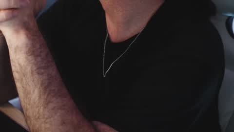 Snapshot of sanders_white chatting on February 2025 05:52:01 AM Sanders online show from February 2025 05:52:01 AM