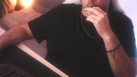 Snapshot of sanders_white chatting on March 2025 06:26:02 AM Sanders online show from March 2025 06:26:02 AM