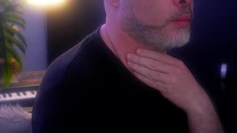 Snapshot of sanders_white chatting on September 2025 12:55:01 AM Sanders online show from September 2025 12:55:01 AM