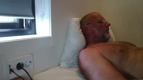 sandnesrune523 online show from September 2025 10:15:02 AM