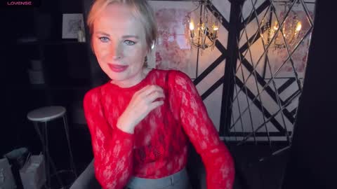 Sandra online show from February 2025 12:11:02 PM