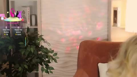 Sandra online show from September 2025 05:53:02 AM