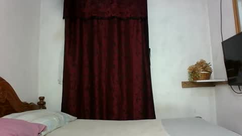 Snapshot of sandra_milly chatting on November 2025 06:30:02 AM sandra online show from November 2025 06:30:02 AM