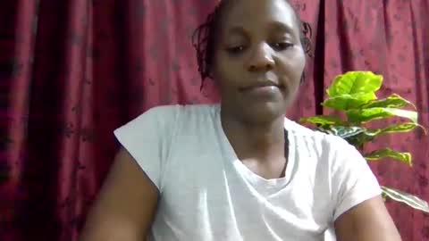 Snapshot of sandra_milly chatting on February 2026 07:43:01 PM sandra online show from February 2026 07:43:01 PM