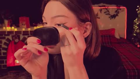 Sandy  online show from December 2025 02:19:01 AM