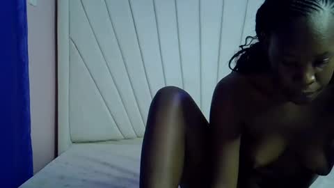 Snapshot of sandrah_ chatting on December 2024 04:04:02 PM Sandy online show from December 2024 04:04:02 PM