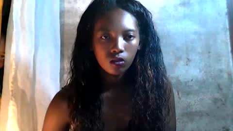 Snapshot of sandrine718 chatting on January 2026 07:00:01 AM sandrine718 online show from January 2026 07:00:01 AM