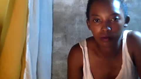 Snapshot of sandrine718 chatting on January 2026 01:25:02 PM sandrine718 online show from January 2026 01:25:02 PM