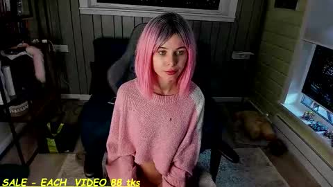 Snapshot of sandy_chris chatting on October 2025 09:40:01 AM Sandy and Chris online show from October 2025 09:40:01 AM