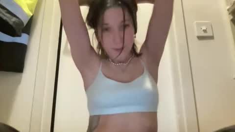 Snapshot of sandysun_shine chatting on November 2025 09:03:02 PM Sandy online show from November 2025 09:03:02 PM