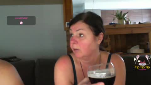 Snapshot of sanroom chatting on February 2025 03:27:01 PM sanroom online show from February 2025 03:27:01 PM