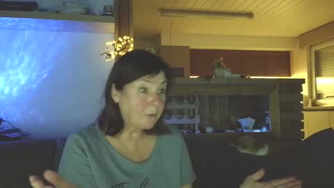 Snapshot of sanroom chatting on November 2025 03:56:02 PM sanroom online show from November 2025 03:56:02 PM