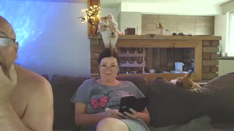 Snapshot of sanroom chatting on November 2025 09:46:01 AM sanroom online show from November 2025 09:46:01 AM