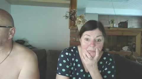 Snapshot of sanroom chatting on December 2025 02:10:02 PM sanroom online show from December 2025 02:10:02 PM