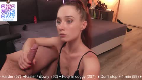 Snapshot of sansa_mur chatting on November 2025 07:20:01 AM Sansa and Alex online show from November 2025 07:20:01 AM