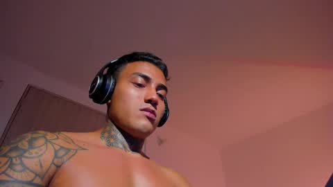 Santi Ferrer online show from May 2026 02:19:02 AM