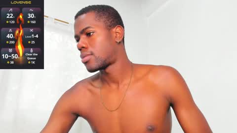 Snapshot of santi_brown1 chatting on January 2025 10:50:01 PM Santibrown online show from January 2025 10:50:01 PM