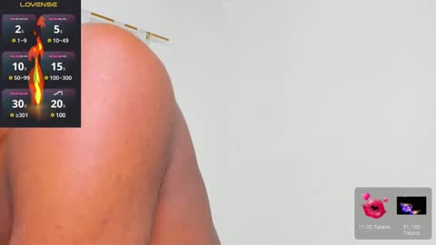 Snapshot of santi_brown1 chatting on February 2025 06:23:01 AM Santibrown online show from February 2025 06:23:01 AM