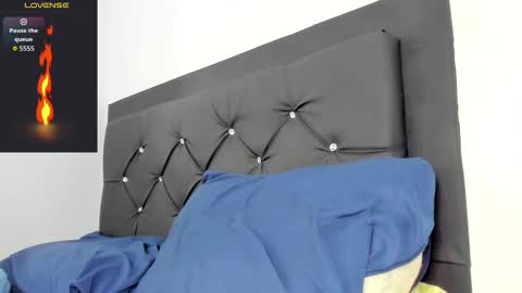 Snapshot of santi_brown1 chatting on November 2025 06:26:01 PM Santibrown online show from November 2025 06:26:01 PM