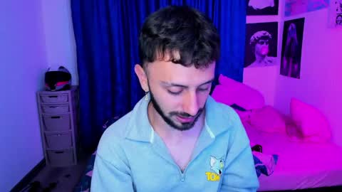 Snapshot of santi_mateo chatting on May 2026 06:09:01 AM Santi online show from May 2026 06:09:01 AM