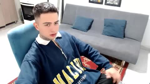 santi_ss online show from December 2025 03:22:02 AM