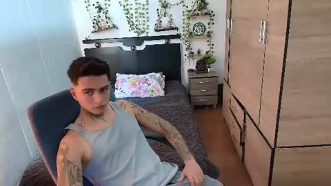 Snapshot of santi_ss chatting on June 2026 04:49:02 PM santi_ss online show from June 2026 04:49:02 PM