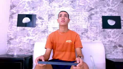 Snapshot of santiago_deluca chatting on March 2026 07:37:01 PM santiago_deluca online show from March 2026 07:37:01 PM