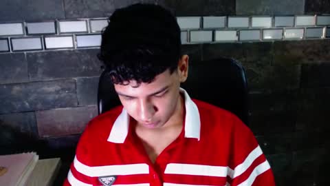 Snapshot of santiago_foxx chatting on November 2025 09:35:01 PM santi online show from November 2025 09:35:01 PM