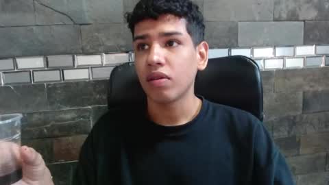 Snapshot of santiago_foxx chatting on November 2025 11:03:01 PM santi online show from November 2025 11:03:01 PM