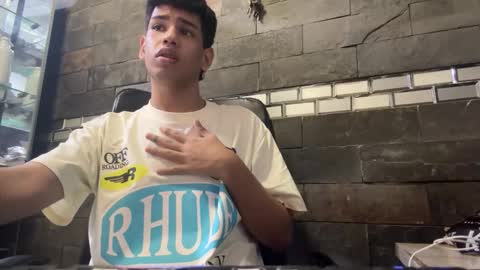 Snapshot of santiago_foxx chatting on November 2025 12:56:02 AM santi online show from November 2025 12:56:02 AM