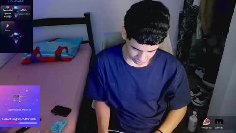 Snapshot of santiago_foxx chatting on February 2026 07:30:02 PM santi online show from February 2026 07:30:02 PM