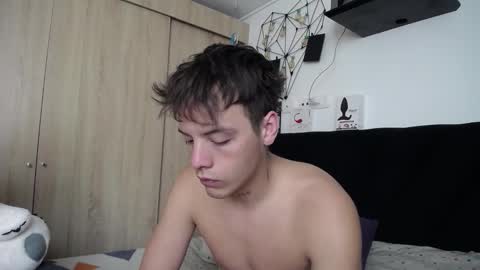 Santii online show from September 2025 12:27:01 PM